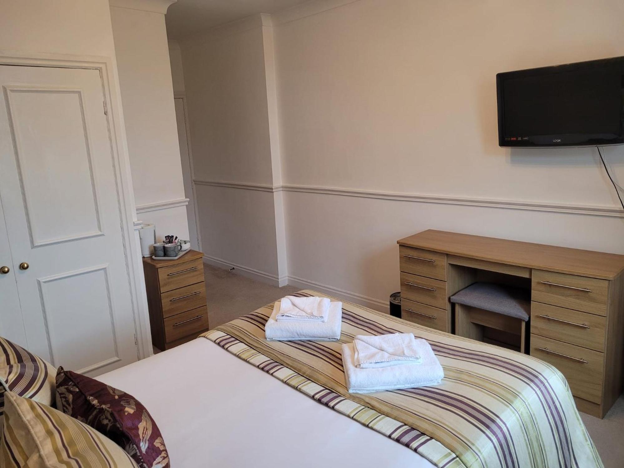 The White Horse Lodge Hotel Тирск Екстериор снимка