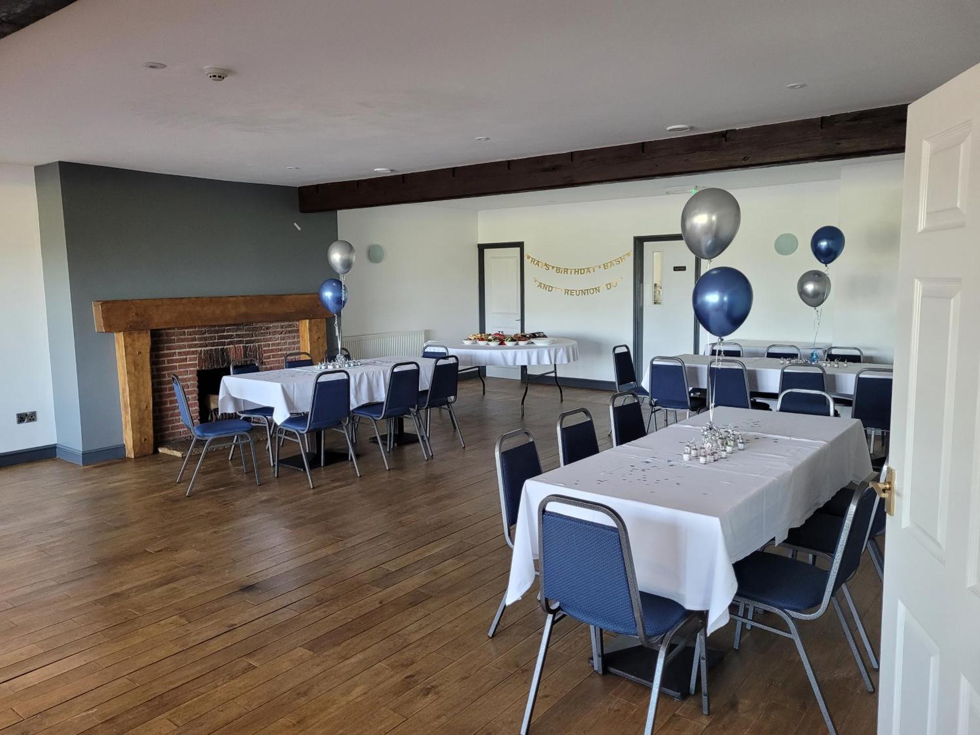 The White Horse Lodge Hotel Тирск Екстериор снимка