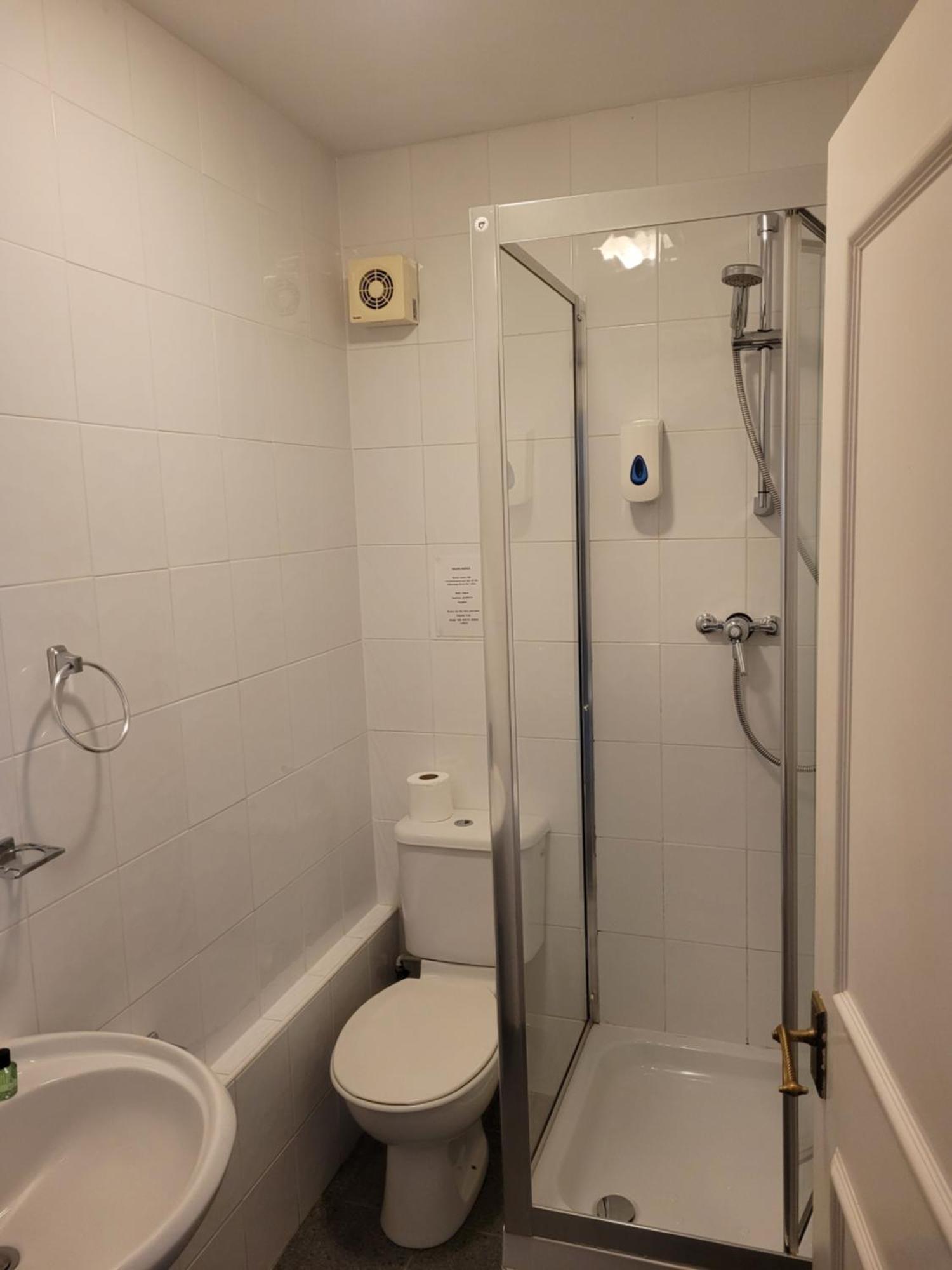 The White Horse Lodge Hotel Тирск Екстериор снимка